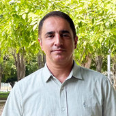 Farzad Ghodoosi