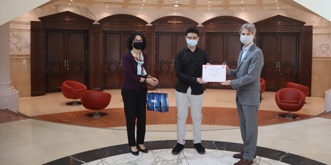 AUD honors the short story competition winners